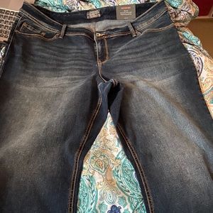Torrid Jeans! Size 22 Luxe slim boot cut -mid rise